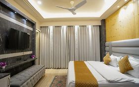 Jannat Hotel